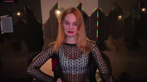 Sara online show from February 11, 1:37 pm