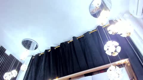 Saray online show from September 29, 8:30 pm