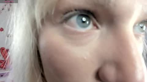 Your Selena 3 online show from March 18, 3:01 am