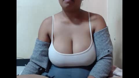 saronette online show from November 18, 6:27 am