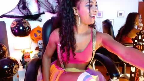 Snapshot of sasha_bowei chatting on October 22, 2:48 am sasha_bowei online show from October 22, 2:48 am