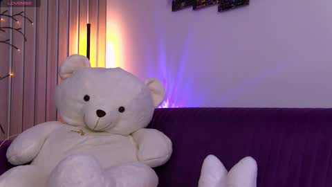 Dennise online show from December 16, 5:19 pm