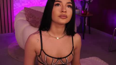 Sasha online show from June 4, 2:45 pm