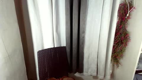 sassy_gurlxox online show from December 3, 1:48 am