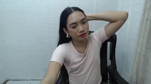 KEYLLA online show from December 31, 2:47 pm