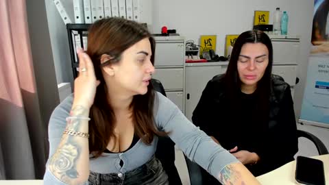 sassytiff online show from October 12, 10:08 am