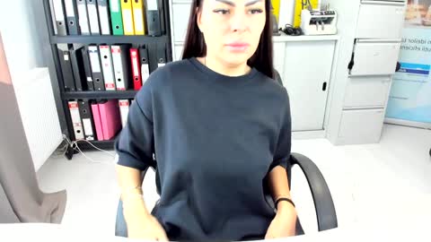 sassytiff online show from September 19, 11:14 am