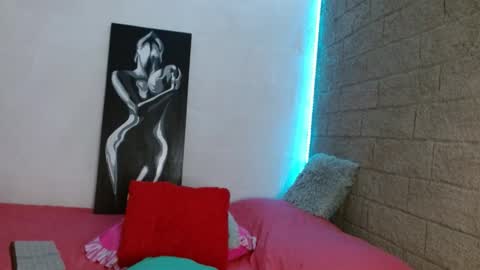 Sativa online show from December 11, 8:50 pm