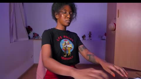 saturno_vibes online show from September 19, 11:03 am