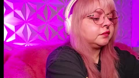 Gina George online show from January 14, 3:03 am