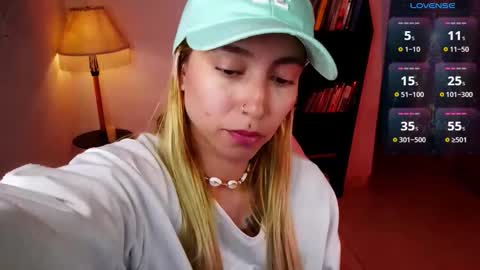 I AM JENN  online show from January 9, 2:39 am