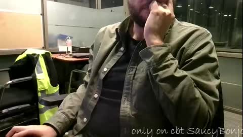 Snapshot of saucybonjo chatting on October 29, 6:26 am Ben online show from October 29, 6:26 am