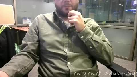 Snapshot of saucybonjo chatting on October 28, 5:41 am Ben online show from October 28, 5:41 am