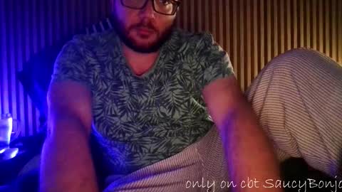 Snapshot of saucybonjo chatting on October 6, 12:07 am Ben online show from October 6, 12:07 am