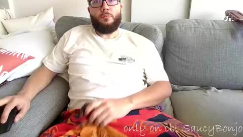 Snapshot of saucybonjo chatting on February 26, 7:21 pm Ben online show from February 26, 7:21 pm