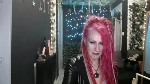 SaucySky online show from October 2, 10:19 pm