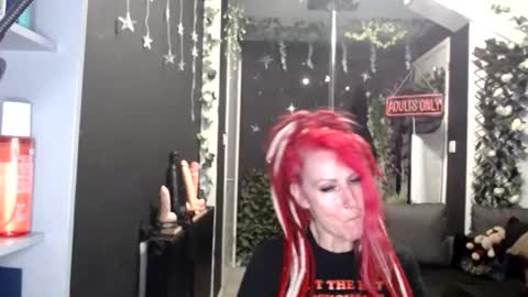 SaucySky online show from April 1, 9:34 pm