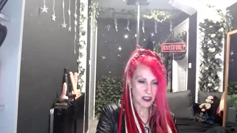 SaucySky online show from March 27, 8:21 pm