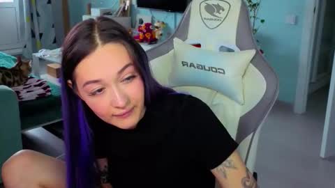 Ariel online show from May 22, 2:51 am