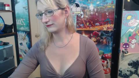 Snapshot of savanah_banana chatting on October 7, 4:41 am Savanah online show from October 7, 4:41 am