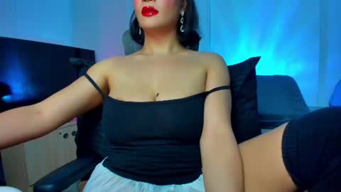 savanna13 online show from June 30, 5:18 am