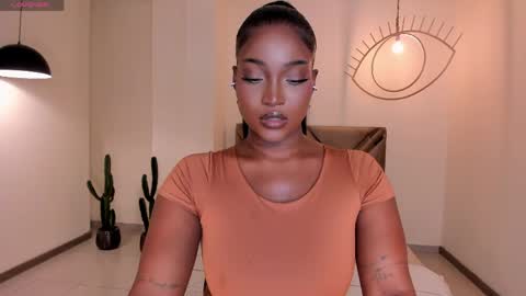S a v a n n a h  online show from May 26, 7:31 pm