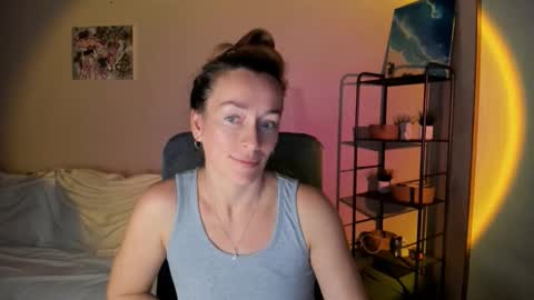 save the qween online show from October 6, 1:18 pm