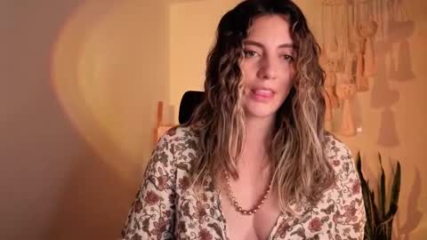 Venus online show from October 30, 4:18 pm