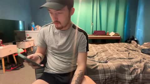 scallylad03 online show from August 2, 5:37 pm
