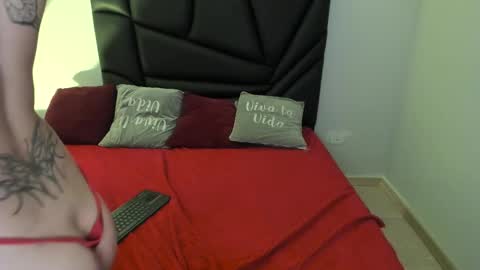 scarbadgirl_ online show from October 18, 3:33 am