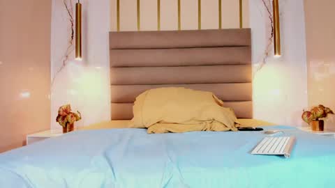 Scarleet online show from April 13, 8:24 pm