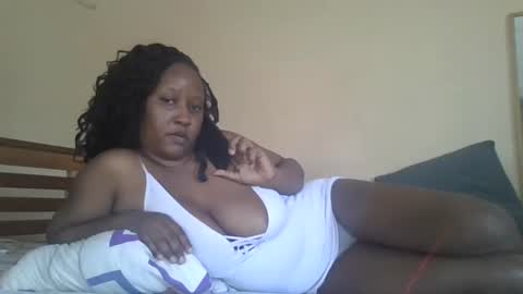 scarlet_25142359 online show from October 18, 6:28 am