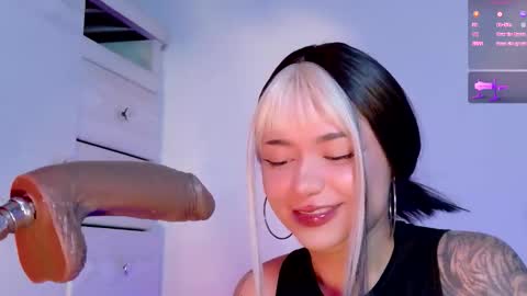 scarlet_gold online show from March 10, 1:32 am