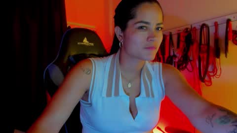 scarlet taylor kennedy online show from December 5, 6:49 pm