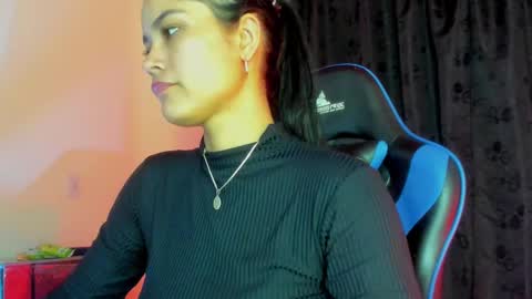 scarlet taylor kennedy online show from November 11, 8:11 pm