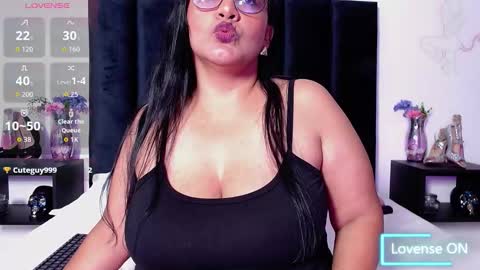Snapshot of scarlet_ray_ chatting on October 6, 2:35 pm Scarlet Ray  online show from October 6, 2:35 pm