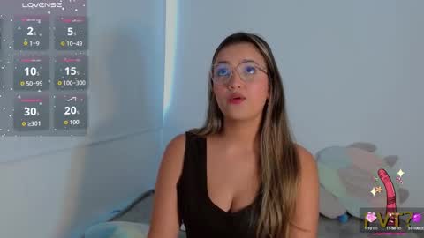 Scarlet  online show from October 27, 6:52 pm