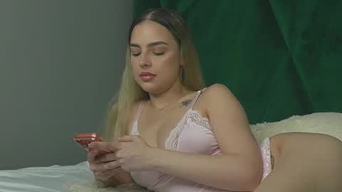 Scarlet online show from October 19, 1:21 am