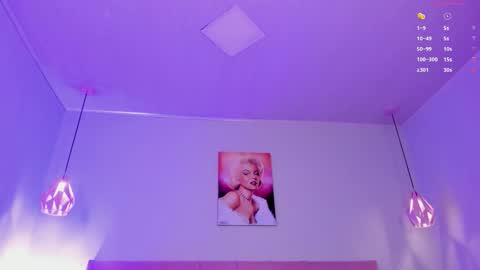 Scarlet  online show from October 27, 5:29 am