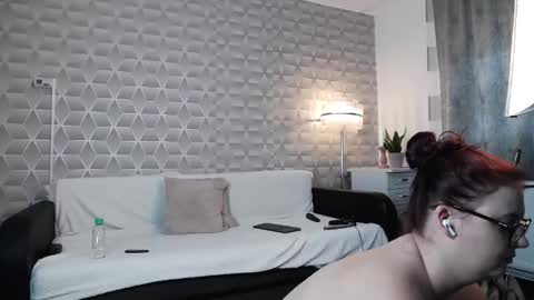 Scarlet online show from December 4, 12:49 pm