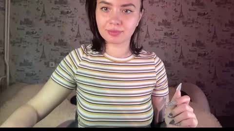 scarletpetal online show from September 23, 10:53 am