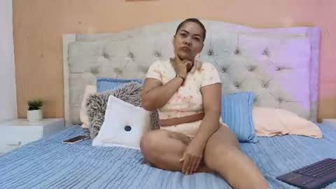 scarlett__28 online show from July 28, 3:15 am