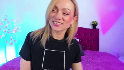 Snapshot of scarlett_blake11 chatting on September 12, 5:31 am scarlett_blake11 online show from September 12, 5:31 am