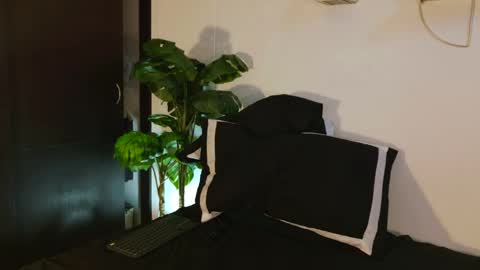 Scarlett Grand online show from April 26, 4:15 pm