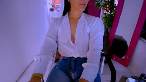 scarlet online show from January 9, 2:55 pm