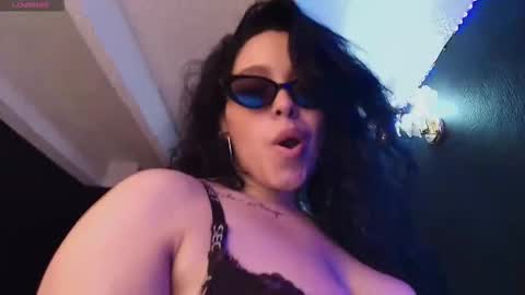 scarlett velvet  online show from March 10, 2:21 pm