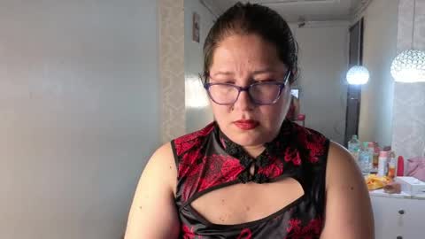 scarlett_widow online show from April 17, 2:36 am