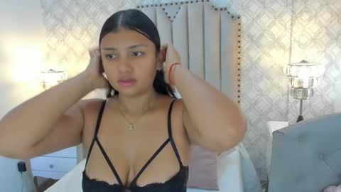 Snapshot of scarlette_rouse chatting on October 26, 11:33 am scarlet Rouse online show from October 26, 11:33 am