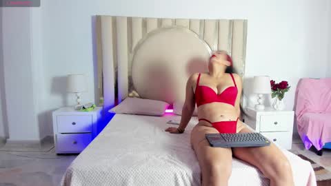 Scarlett Ross  online show from February 18, 11:55 am
