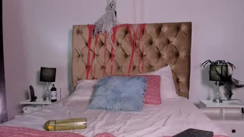 scarlett online show from October 25, 10:32 pm